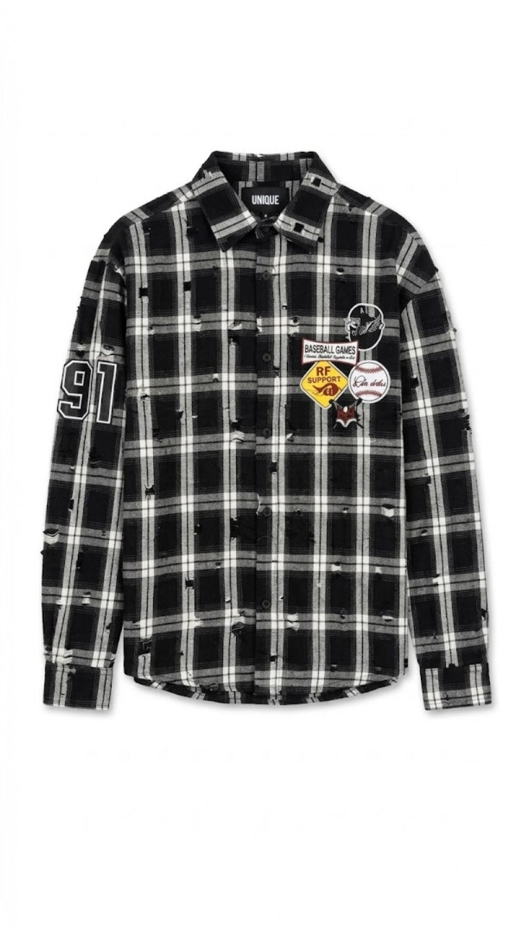 Camicia a quadri distressed con patch a tema baseball