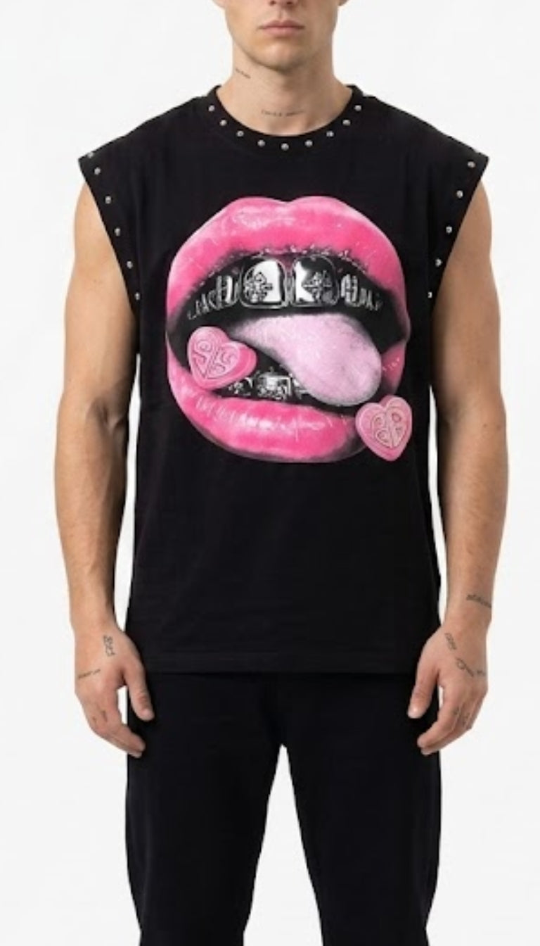 Muscle Tee Lips