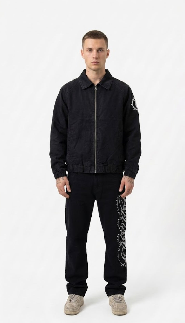 Completo Nero Streetwear con Grafiche Corsive