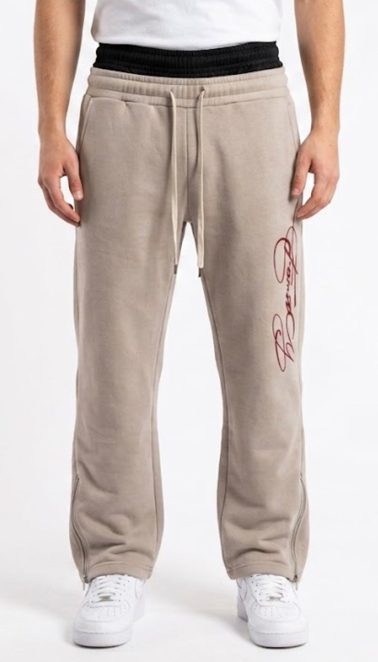 Completo Tuta Streetwear con Grafiche Corsive e Zip Laterali