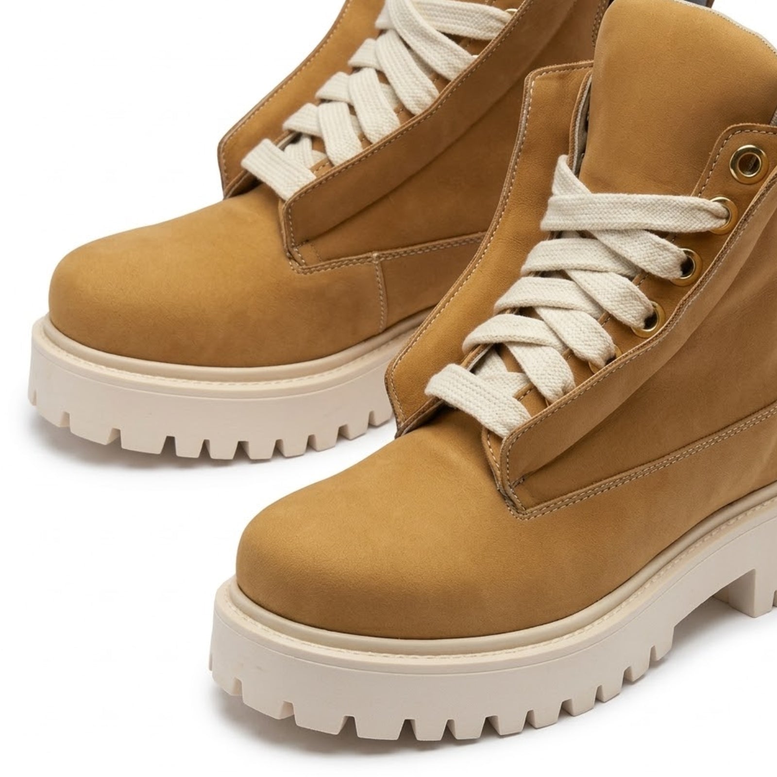 Boot in Pelle Beige