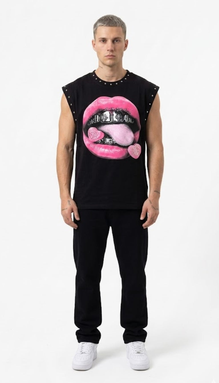 Muscle Tee Lips