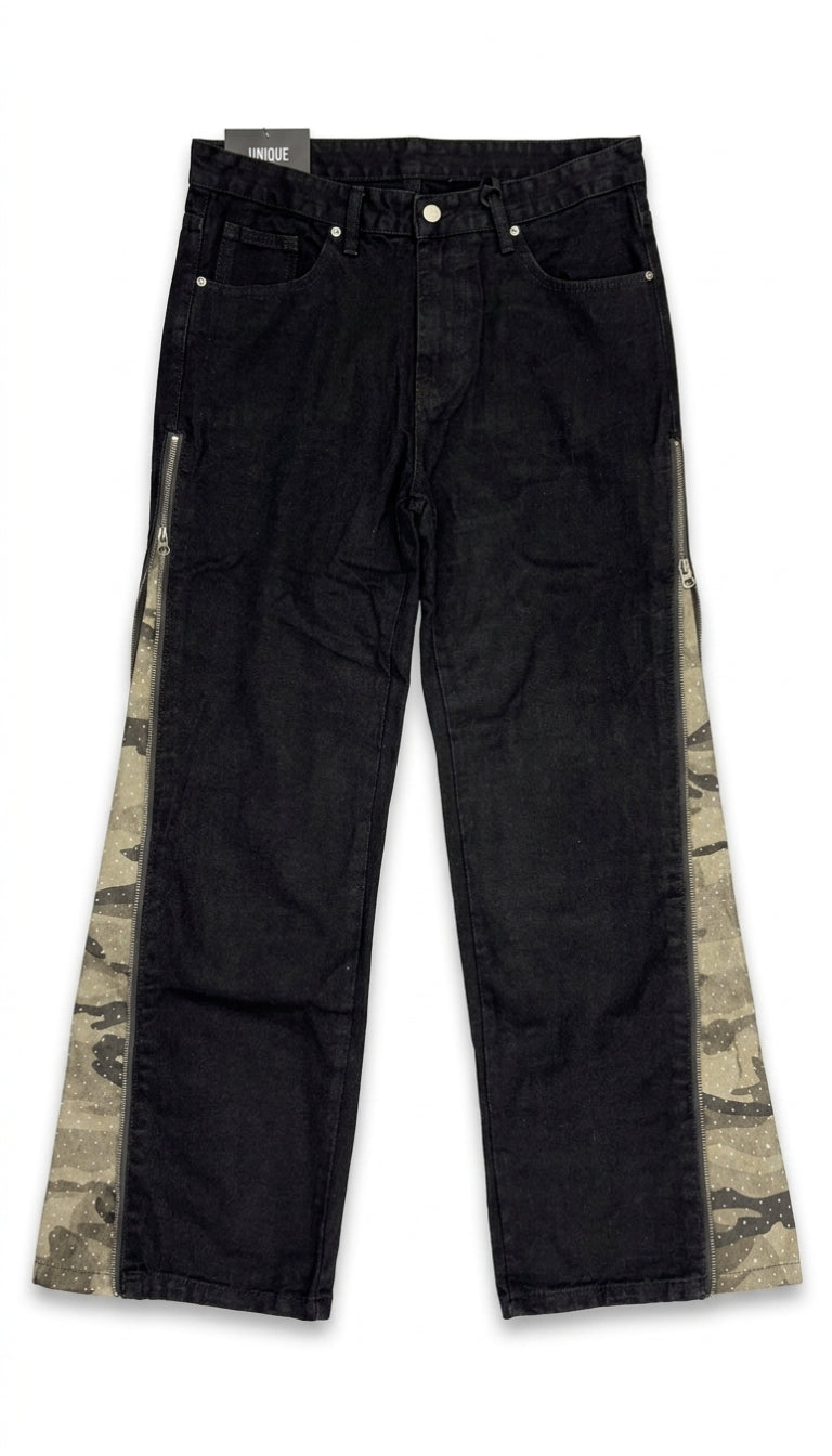 Jeans con Bande Camo e Zip Laterali
