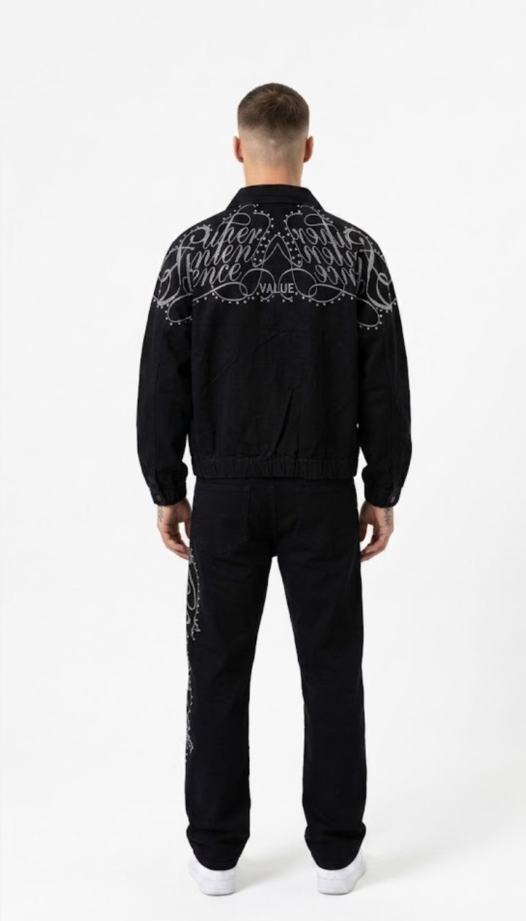 Completo Nero Streetwear con Grafiche Corsive